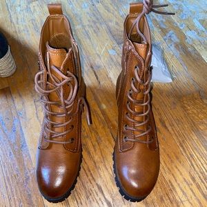 Women’s size 8 boots
